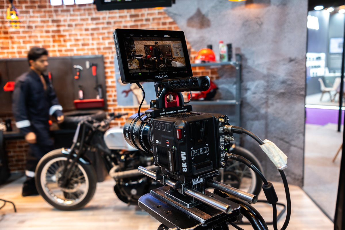 gogiinc's tweet photo. At Broadcast India Show 2025, a landmark moment  Nikon x RED Digital Cinema collaboration on display!
Spotted this absolute RED beauty stealing the spotlight.

Looks like the RED Digital Cinema V-RAPTOR 8K VV 

and the bike..

#BroadcastIndia2025 #NikonIndia #REDDigitalCinema #Cinematography #Filmmaking #CameraGear #TechShow #NikonXR3D