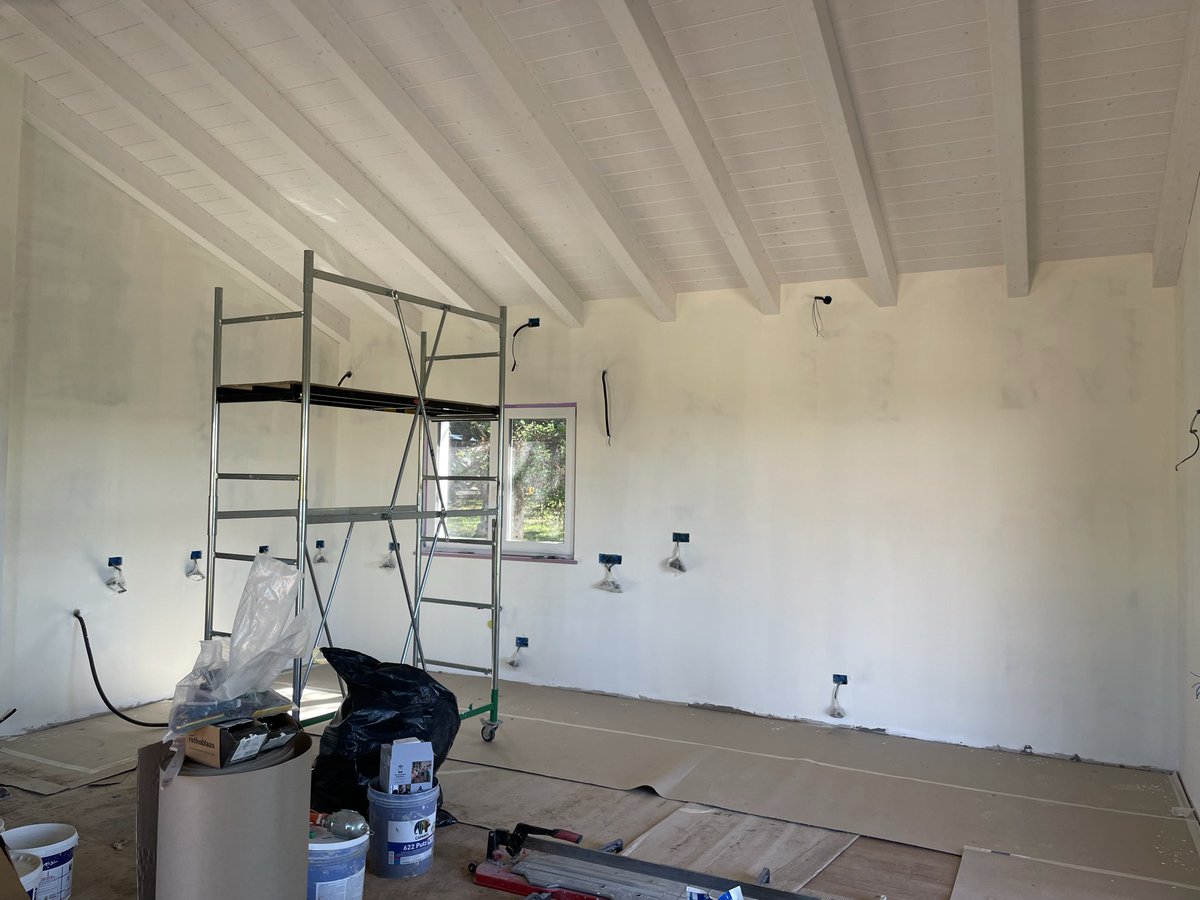 LibianchiSrl's tweet photo. Ultimi ritocchi!
Stiamo ultimando i lavori di finitura interna di una nuova casa in legno; un progetto che unisce sostenibilità, comfort e design.
Ogni dettaglio sta prendendo forma, e non vediamo l’ora di mostrarvi il risultato finale! https://t.co/a9dQpMwgup