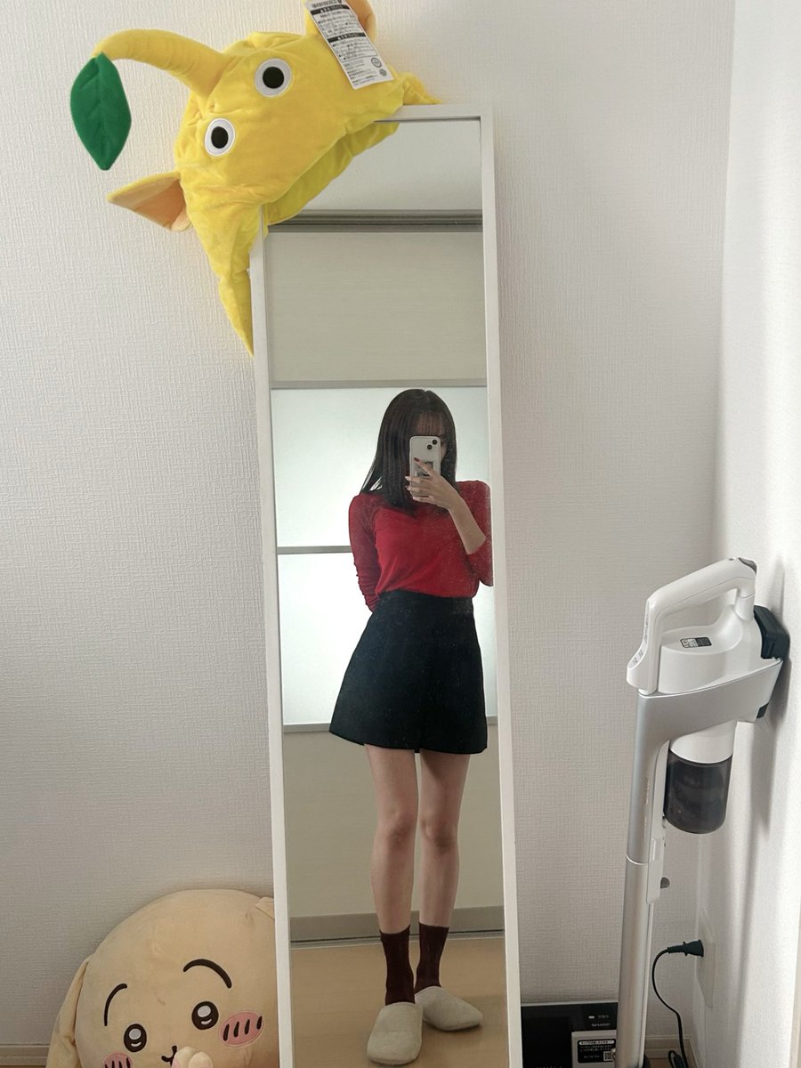 8xssq's tweet photo. 今バズってるGUのソフトシアークルーネック✨✨
ブルベ冬なので青みの赤嬉しい🥲❤️

#日常垢 https://t.co/1jQ90aVQmv