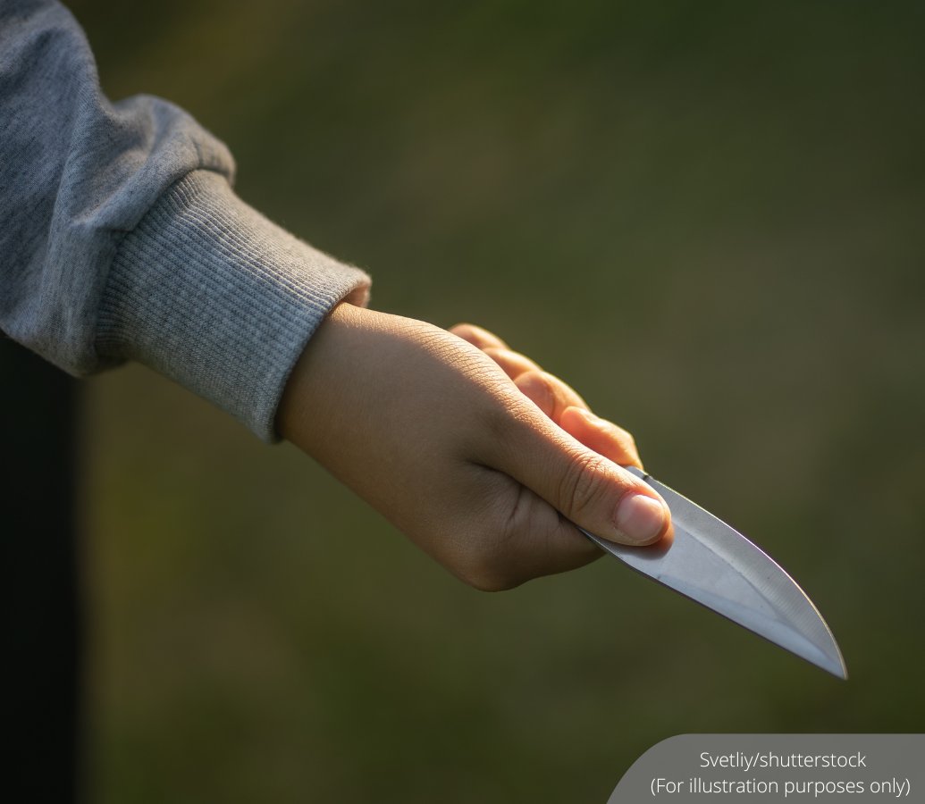 NewsBFM's tweet image. “You see later, what will happen,” the 14-year-old suspect in the Bandar Utama stabbing incident was allegedly heard whispering to a friend before the attack.

A witness told Harian Metro that he saw the boy carrying a weapon while they were gathered before entering the…