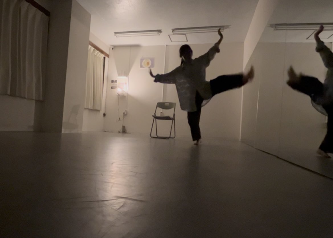 akarilaboratory's tweet image. ラスト稽古が終わりました。
私のダイスキィィィィィ🫶を詰め込みました。
本番はいよいよ今週末！

#演劇ユニット箱庭
#コンテンポラリーダンス