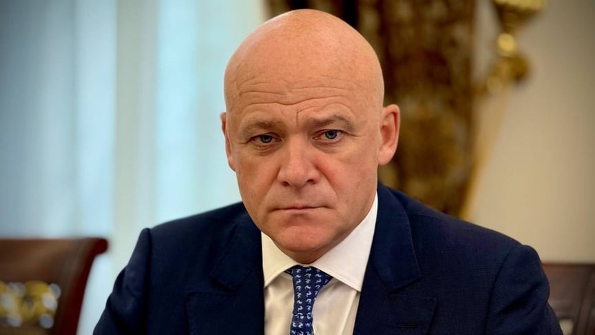 nexta_tv's tweet image. Zelensky has signed a decree revoking the citizenship of Odesa Mayor Hennadiy Trukhanov
As a result, Trukhanov automatically loses his position as mayor of Odesa.
Earlier, there had been suspicions that Trukhanov held — or at least once held — Russian citizenship, though he…