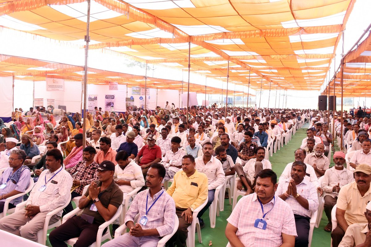 વિકાસ સપ્તાહ/રવિ કૃષિ મહોત્સવ-દાહો
*દાહોદ જિલ્લામાં વિકાસ સપ્તાહ અંતર્ગત પ્રભારી મંત્રીશ્રી કુબેરભાઈ ડીંડોરના અધ્યક્ષ સ્થાને જિલ્લા કક્ષાના રવિ કૃષિ મહોત્સવની ઉજવણી કરાઈ