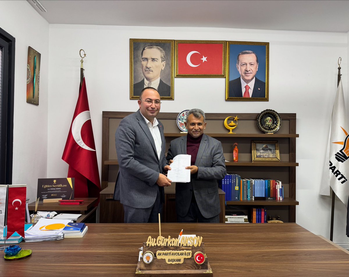 Tahtakale Mahalle Başkanımız Sn. Erol Karatekin, teşkilatımıza 100 yeni üye kazandırmıştır.
Özverili çalışmaları ve gayretlerinden dolayı kendisine teşekkür ediyoruz.

#AkPartiAvcılar
#Tahtakale
#YeniÜyeler
#BirlikteGüçlüyüz