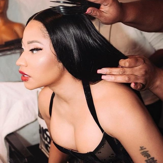 teaminajbrasil's tweet image. 🚨 URGENTE: nessa madrugada, Nicki Minaj EXPÔS com prints que estava sendo ROUBADA pela sua própria equipe. Eles estavam usando indevidamente o cartão de crédito dela. 4 pessoas no total. 

— Ao que tudo indica, entre os ladrões da equipe estaria o Pedrocito (ex-social media).
