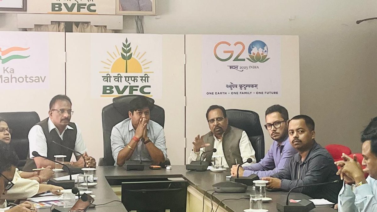 AVFCCL_ASSAM's tweet image. The State Departments of PWD and ASDCL reaffirmed their full support and cooperation towards the successful realization of this transformative project for Assam.

#AVFCCL #BVFCL #HURL #AssamDevelopment #Namrup #ViksitBharat2047 #Teamwork #ProgressInMaking #AtmanirbharAssam