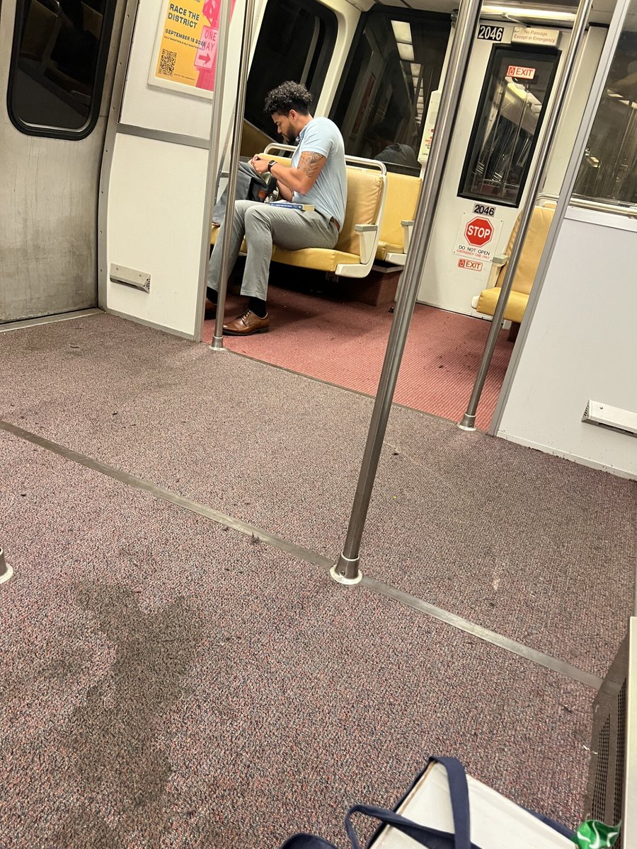 Bye-Bye Metro carpet; Decision day for Wilson Bridge toll lanes hubs.la/Q03Nry2L0