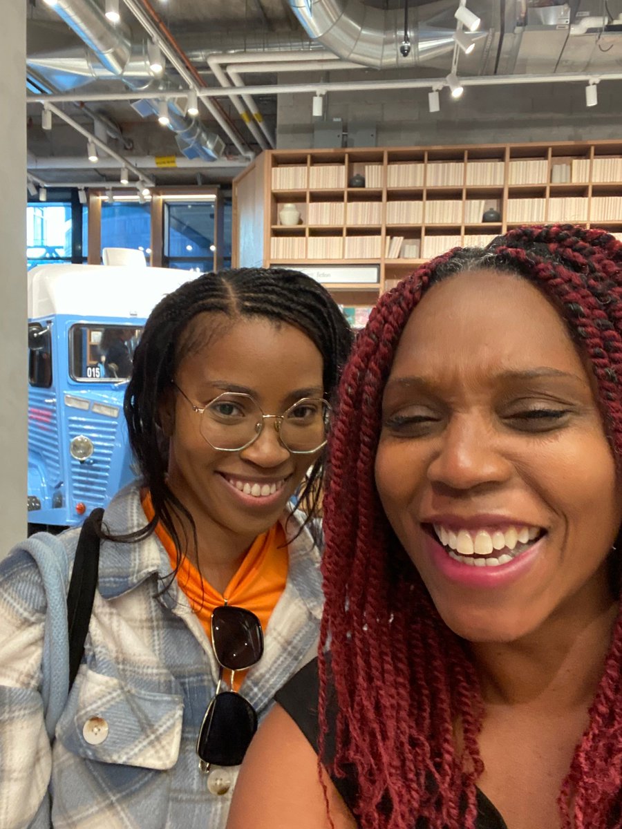 wordswmichelle's tweet image. I'm still feeling grateful after such an amazing day at Indigo! 🙏🏾
Thank you to everyone who stopped by, shared stories, and picked up a copy of Words With Michelle. Your support keeps me inspired to keep telling our stories. #wordswithmichelle #author #podcaster #speaker