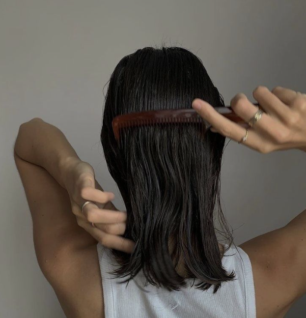 mcytmotivations's tweet image. connoreatspants wants you to brush your hair! ♡