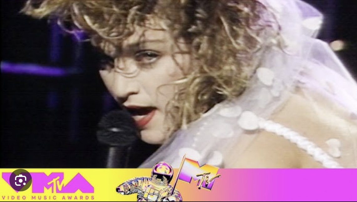 📺 <a href="/MTV/">MTV</a> ferme ses chaînes #MTV Music, MTV 80s, MTV 90s, Club MTV et MTV Live en Europe le 31 déc.
Jadis pionnière de la culture pop, elle succombe victime de sa propre transformation vers la téléréalité.
🔴 MTV n’a pas été tuée par ses concurrents: elle s’est suicidée.
🔴 MTV ne