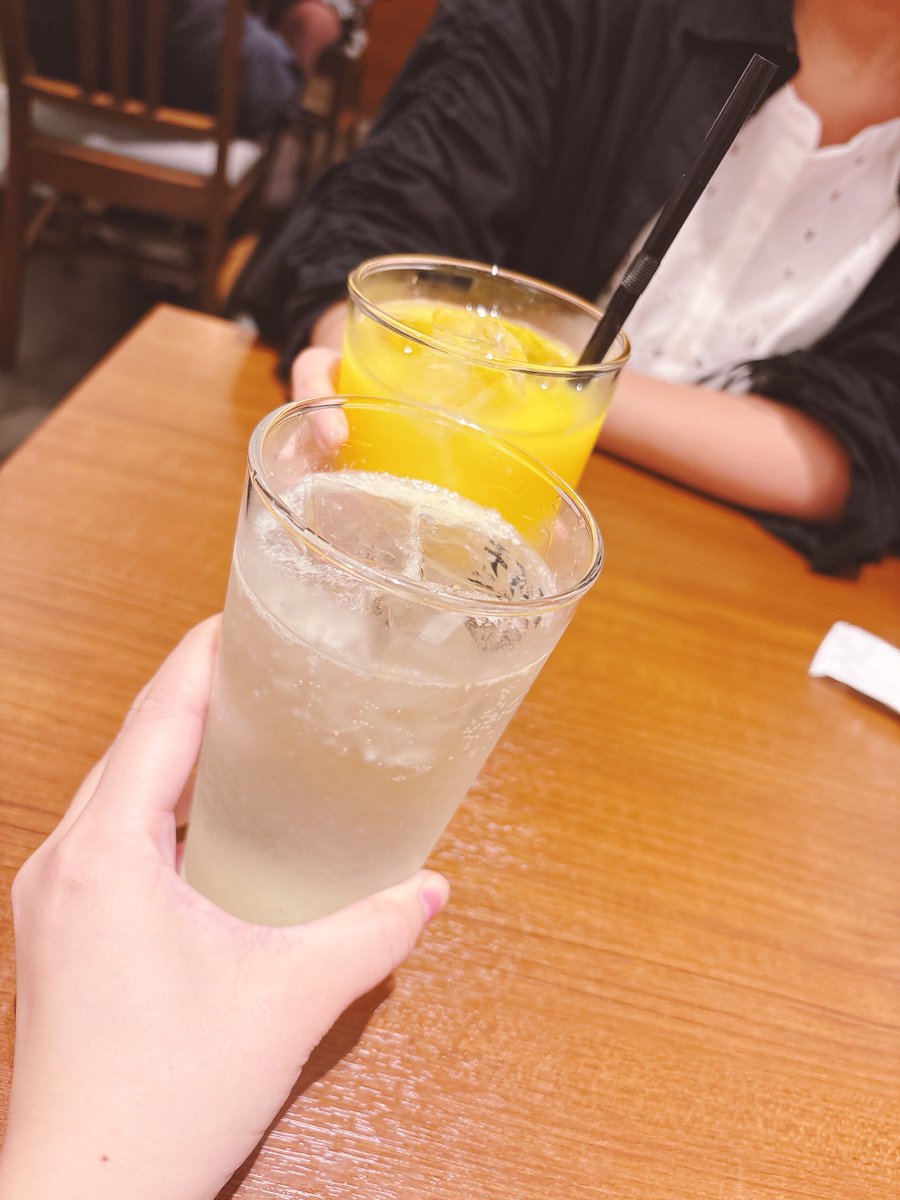 ささかま氏と一緒に、花冷え自陣約2周年記念にご飯行ったりした記録❣️