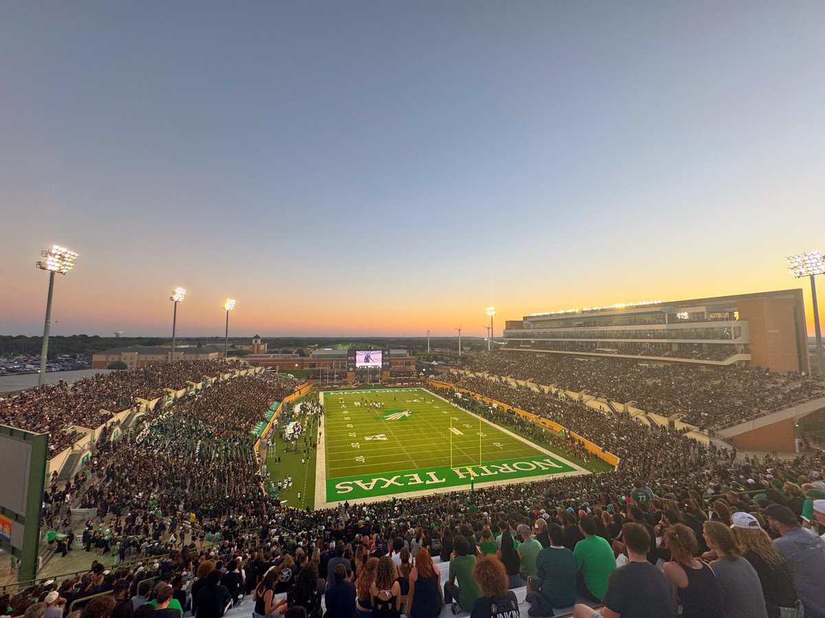 Week 7 was filled with:
- 3 incredible games
- The first sellout for <a href="/MeanGreenFB/">UNT Football</a>
- Doing photo for an <a href="/ACCFootball/">ACC Football</a> game
- A <a href="/LamarFootball/">Lamar University Football</a> win by 10 after trialing by 3 with 3 seconds to go.

OH and being the uber driver for the legend <a href="/cfbcampustour/">College Football Campus Tour</a>.

Week 7 was a success✅