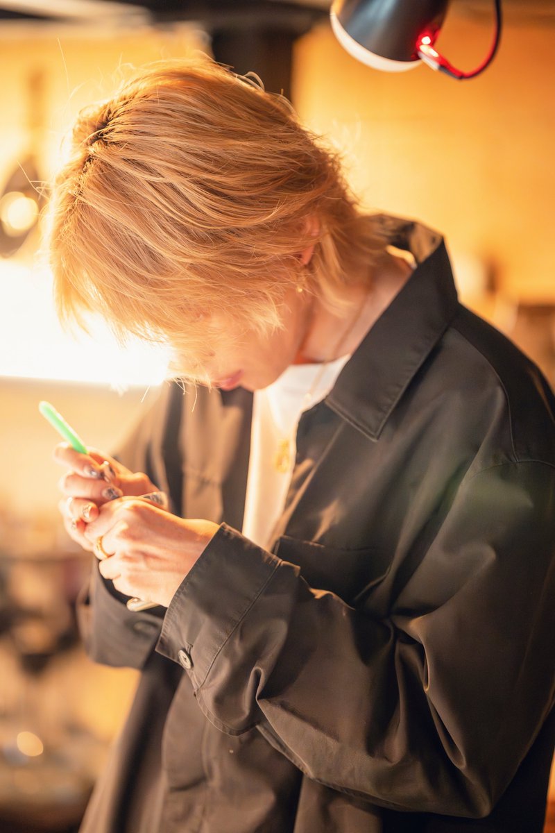 ryuji_freaks's tweet photo. 髪色がキモすぎて一瞬で黒染めしちゃった

@bran_happy https://t.co/6XZumxG3RA