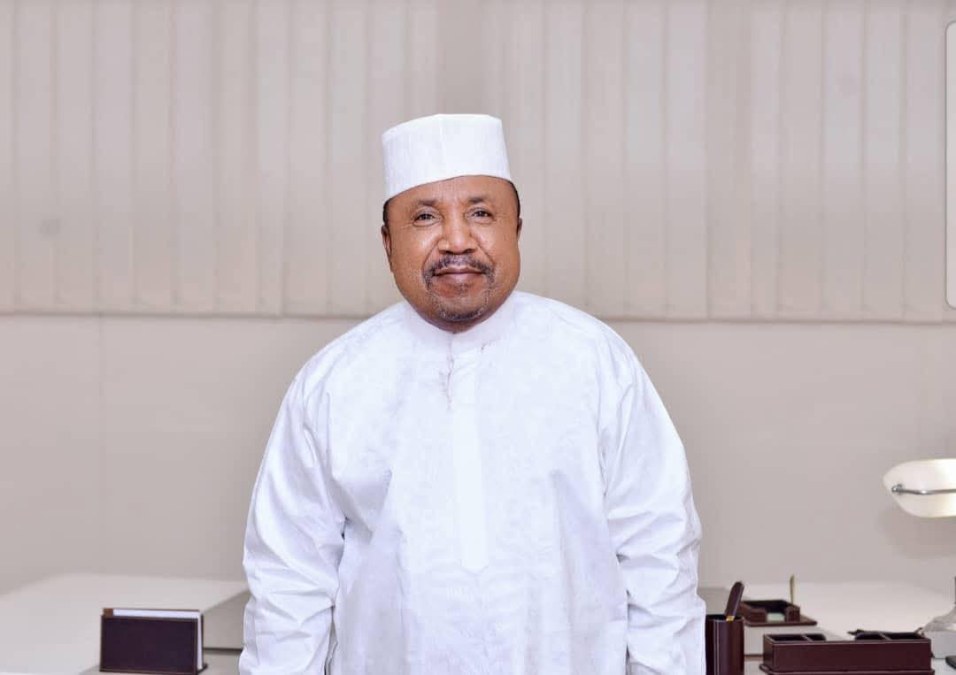 LeCremlin's tweet photo. Le candidat Ă lâĂ©lection prĂ©sidentielle du 12 octobre 2025, Kwemo Pierre,devrait,dans les heures qui viennent,reconnaĂźtre la victoire Issa Tchiroma Bakary au regard des rĂ©sultats compilĂ©s.
NâZUI MANTO
#StopElcamFraud
#StopElcamFraud
#StopElcamFraud https://t.co/LYi1bxO2E3