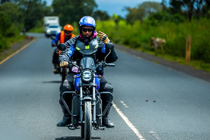 spirokenya's tweet photo. #RoadToAddis | Riding the Electric Road ⚡

From Nairobi’s sunrise to Addis Ababa’s skyline, our electric vehicles proved that sustainable travel is possible.

One week. Two nations. Hundreds of kilometers. Zero emissions. Infinite impact. 🌱
📸 @introafrica https://t.co/Q1zmyayMS8