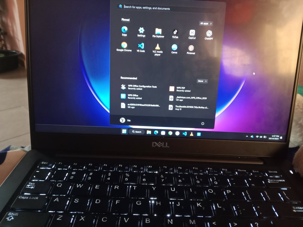 FathiaOsunsanya's tweet photo. Day 6.
My laptop guys.🤗
It's quite portable and it's touch screen.
I was still asking if the power button was the power button, shame wear me anything wearable.😹
With time sha....I will explore everything and learn.🙂↔️
Be there!😌
#Random #Tife https://t.co/UGHixOjeAK