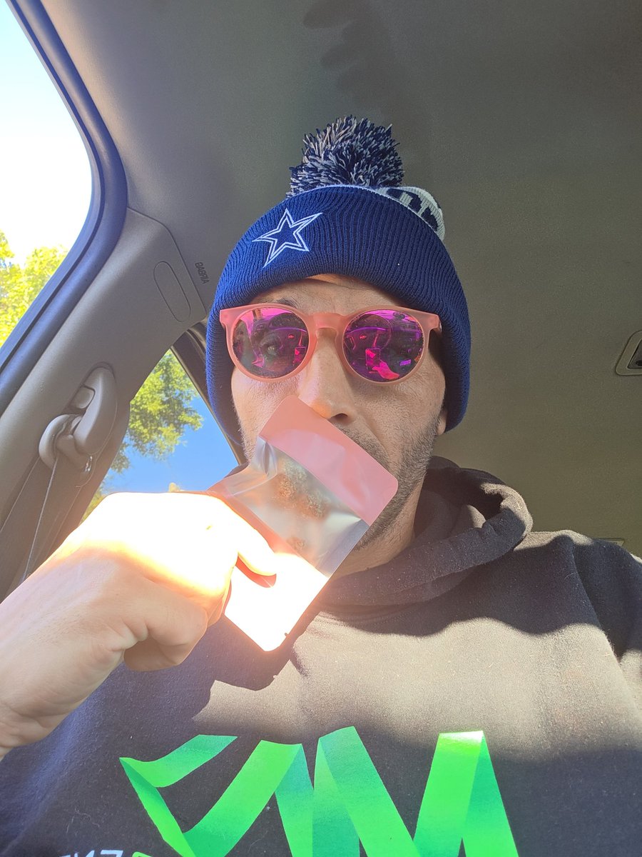 KingKrondo's tweet image. #GotCredit #GotGas #GotWeed but dont #Gottabitch you know me #KingKrondo from the 9-18 #MAO