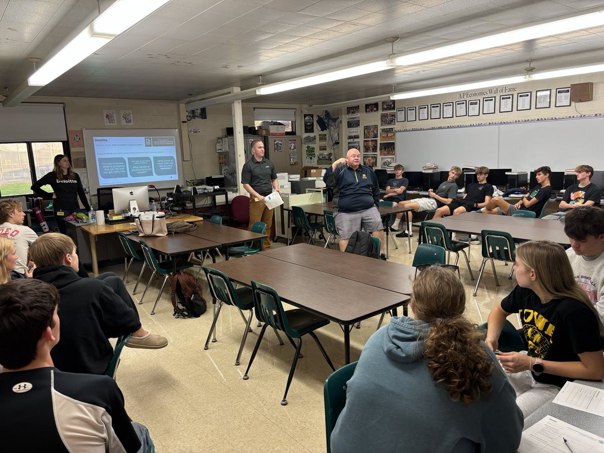 Geneseo alumni are presenting from Deloitte. One of the top accounting firms in the United States.
