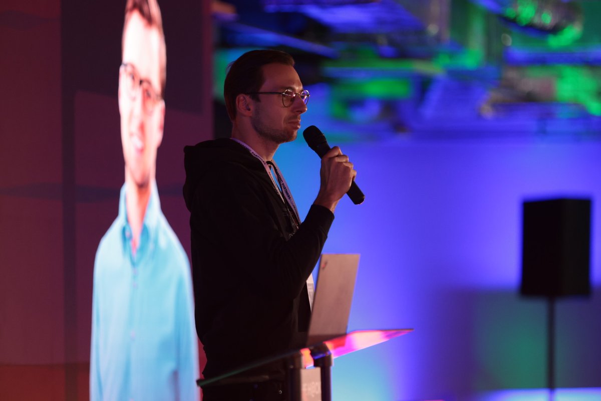 The Hack Summit tweet media