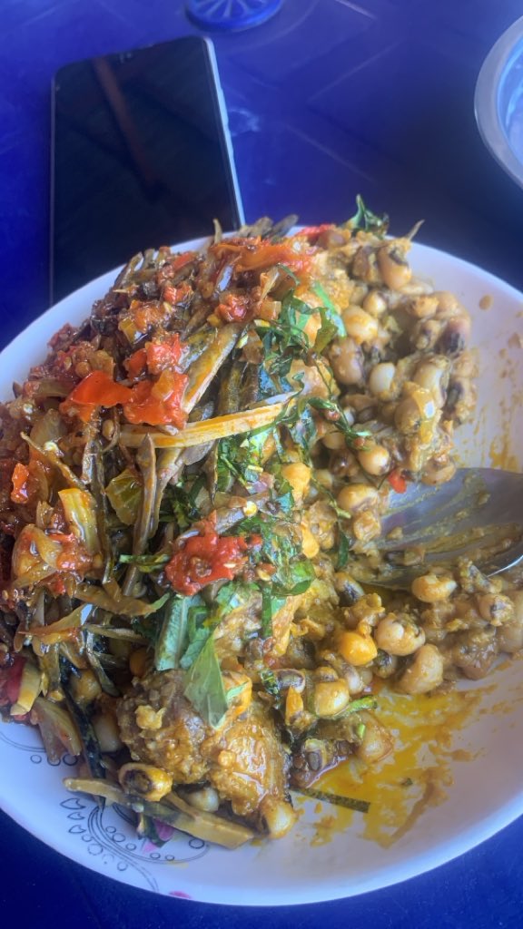 Can we all agree that African foods taste better at local spots? 

This is one of my favorite that will always make me visit Nigeria regardless of the distance. 

What’s your favorite?