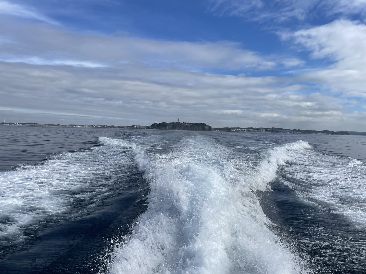 先日 久々ニコラス号 出港 台風のうねりはあったが 波は凪 秋の海もとても最高のクルージングでした 🛥️🛥️🛥️