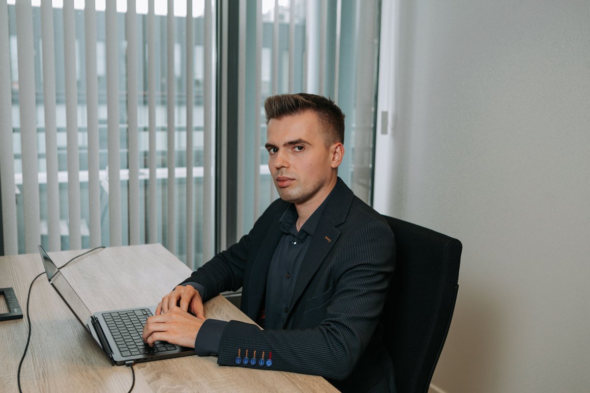 TechBullion's tweet image. AI-Powered Maritime Logistics: How Alexander Korostin is Transforming Global Shipping Efficiency and Sustainability techbullion.com/ai-powered-mar… #AIinShipping #MaritimeInnovation #SustainableLogistics #GlobalTrade #SmartShipping @TechBullion