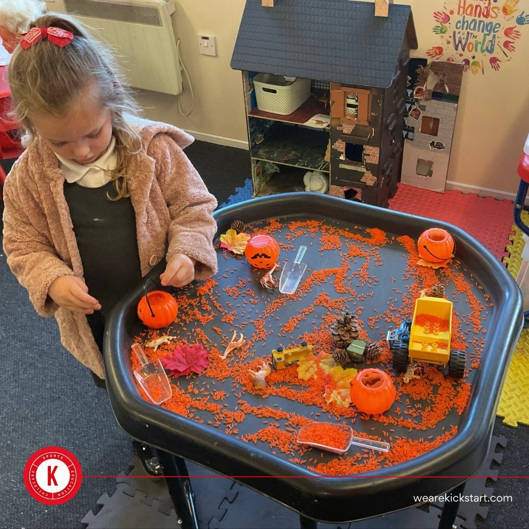 wearekickstart's tweet photo. 🎃 Spooky fun at @StMatthewsPri🎃
Before the children broke up, they got into the Halloween spirit by using their imaginations and exploring the pumpkin tuff trays — messy, creative, and so much fun! 👻✨
#StMatthewsPrimary #HalloweenFun #Kickstart #FunInSchool https://t.co/IM5lKeAV5S