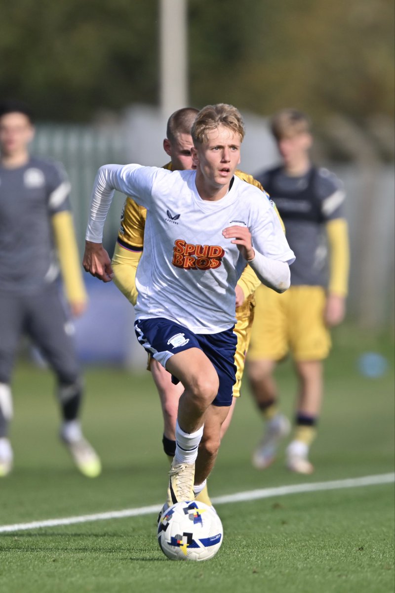 Flying down the right. ✈️ 

#PNEU21