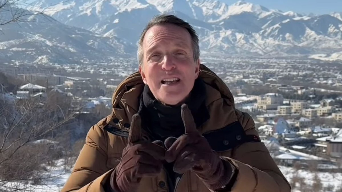 emilielopez's tweet photo. "Pékin Express, la route des glaces" débarque sur M6 le vendredi 7 novembre prochain à 21h10 #PekinExpress https://t.co/5QrBPiU7K0