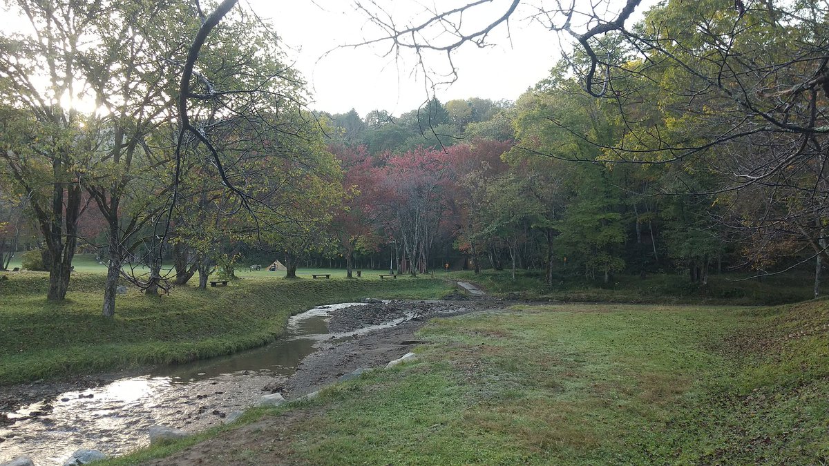imutectypeR's tweet photo. 昨日は北海道のむかわ町 穂別キャンプ場を今年最後の利用で満喫しました。

朝晩は2℃位だったけど冬装備で問題なし😃

今年は4回行きましたが、本当に最高のキャンプ場です‼️
来年も利用させて頂きますのでよろしくお願いいたします😁

#北海道キャンプ #穂別キャンプ場 #オートサイト #胆振日高 https://t.co/LqcP6ZT45W
