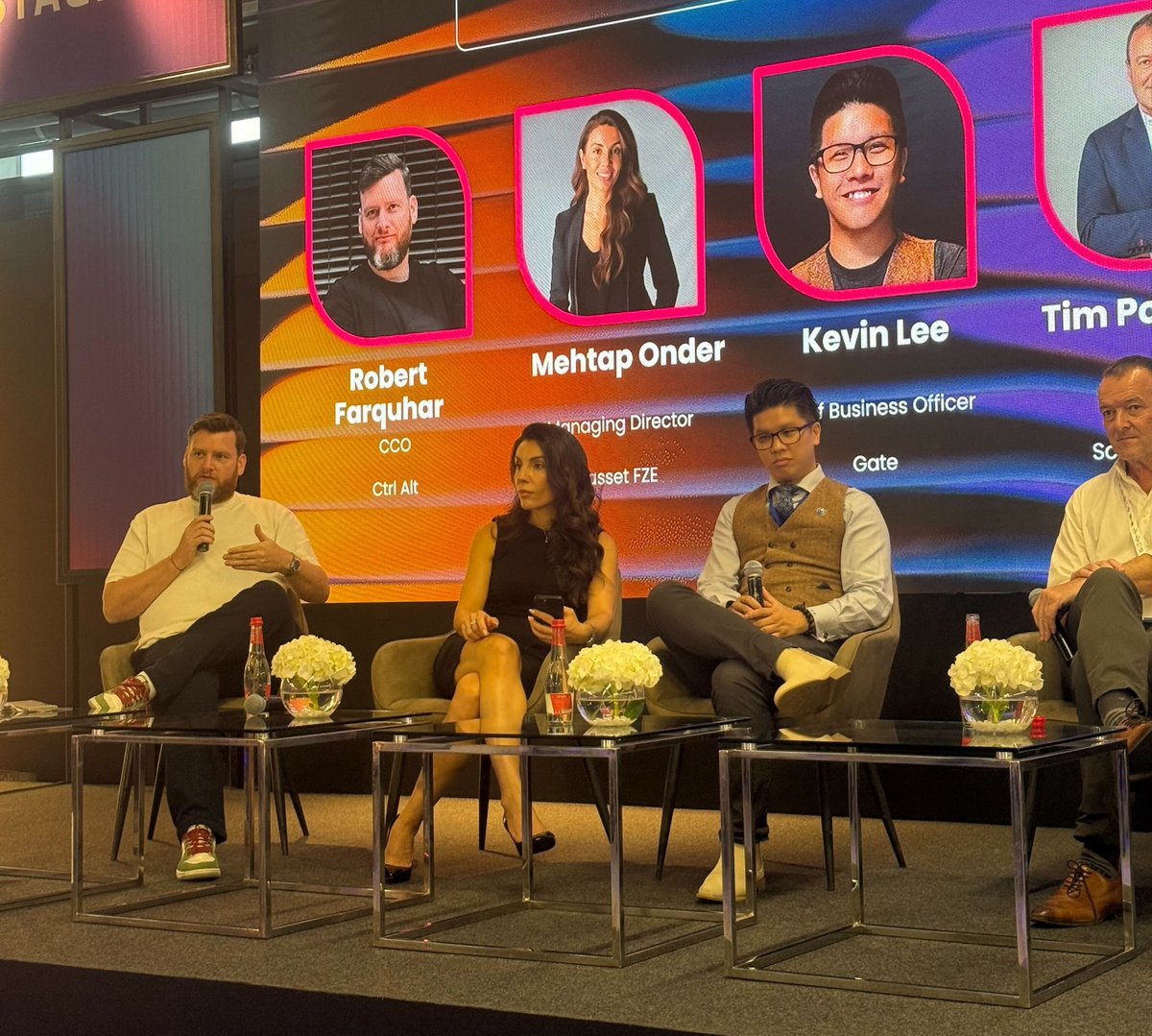 Ctrl Alt tweet media