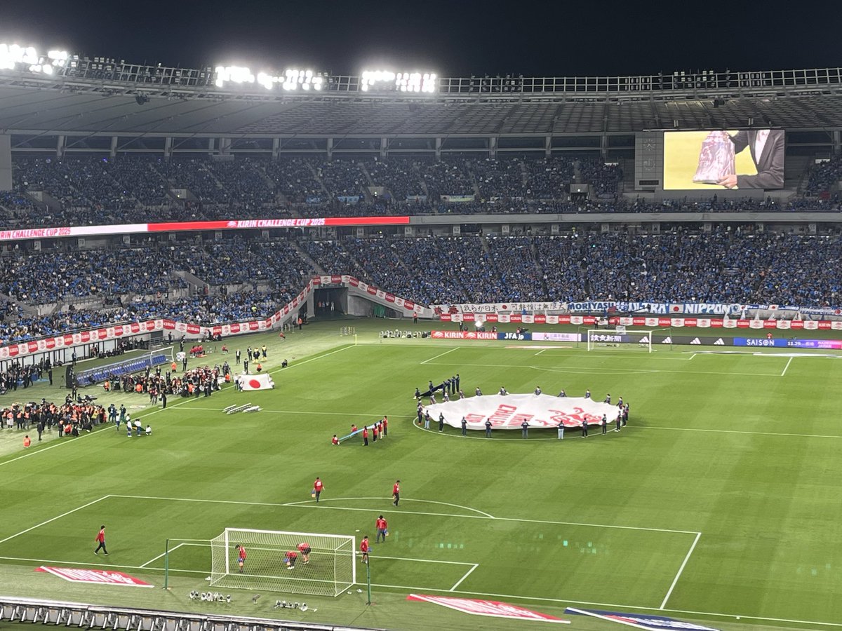 NYoshi64's tweet photo. 🇯🇵vs🇧🇷
3-2！
ブラジル相手に歴史的勝利！！
おめでとうございます🎊

#サッカー日本代表 
#SAMURAIBLUE https://t.co/jGC0UKDpWb