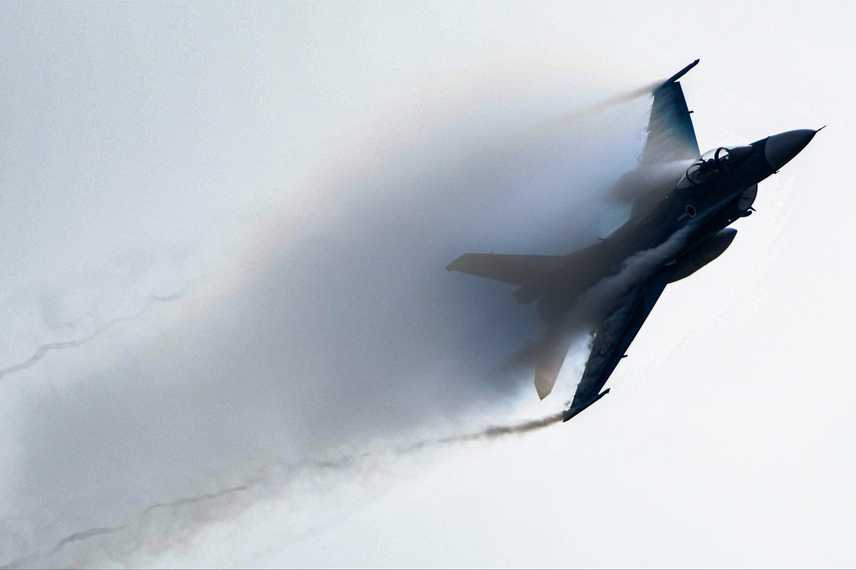 tokaido5087's tweet image. 岐阜基地航空祭2025
滅多に無い湿度90%超のコンディションでの機動飛行は圧巻でした！
#岐阜基地
#岐阜基地航空祭