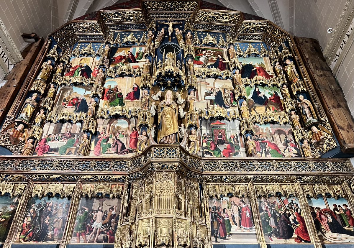 SERhistoria's tweet photo. La Colegiata de Santa María la Mayor, en #Bolea, es una maravilla del gótico tardío. Con Roberto Orós conocimos su historia y los detalles más interesantes. Escúchalo: 

🎧 https://t.co/2BzZv86WOH
 
⁦@RadioHuesca⁩ ⁦ https://t.co/aqXsk2ckBZ