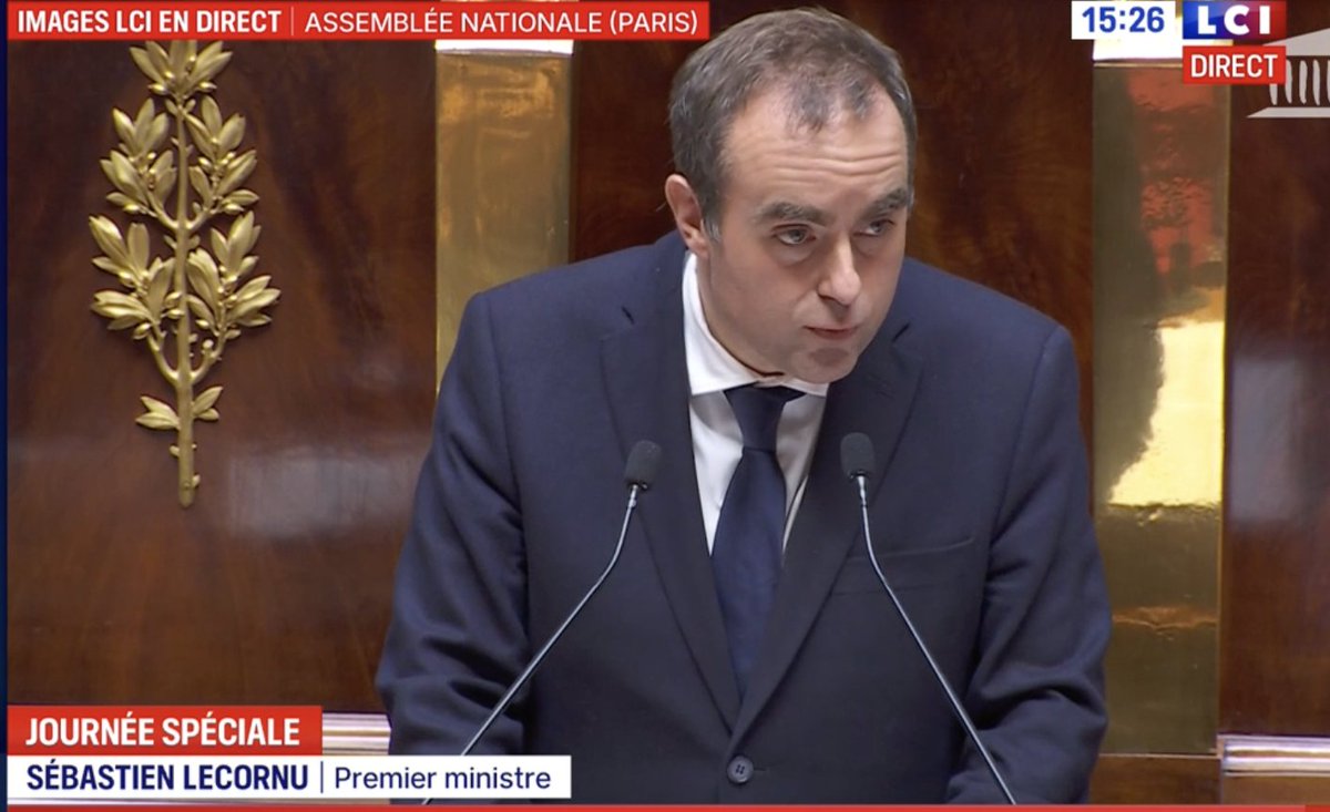 "Je n'endosserai pas n'importe quoi. Cette suspension bénéficiera à 3 M de Français, il faudra compenser, j'ai pris des engagements demandés par les oppositions, j'en prend un autre auprès de nos prêteurs. À chacun de faire des pas en avant. Suspendre doit être une opportunité pr