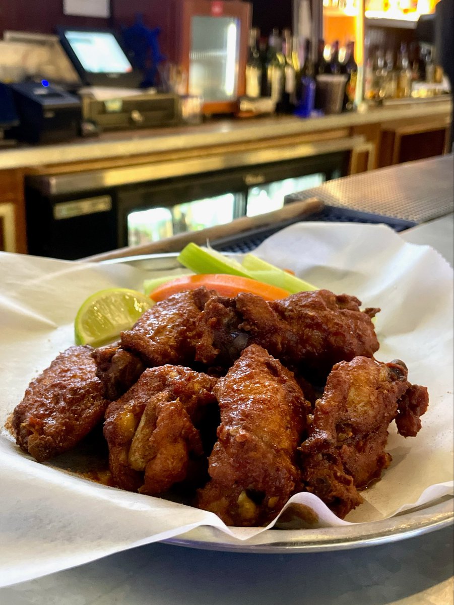 Wing night done right 🍗

#WingNight #PhillyEats #misconduct #PhillyFoodie #PhillySportsBar #ChickenWings #SportsBar #PhillyFood #WingsAndThings #GameDayFood #PhillyBars  #Philadelphia #Philly #PhillyLife #VisitPhilly #PhillyFoodScene  #FriedChicken #BuffaloWings #Delicious