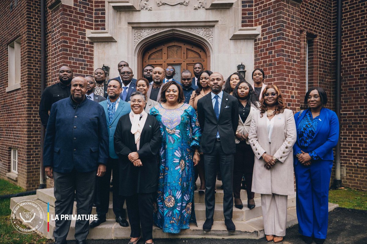 PrimatureRDC's tweet image. #Washington #Diplomatie
13 octobre 2025 | En mission aux États-Unis pour représenter le Président Félix-Antoine Tshisekedi au Forum économique et d’investissement RDC–USA (14–15 octobre), la Première Ministre Judith Suminwa Tuluka a inspecté le patrimoine diplomatique congolais à…