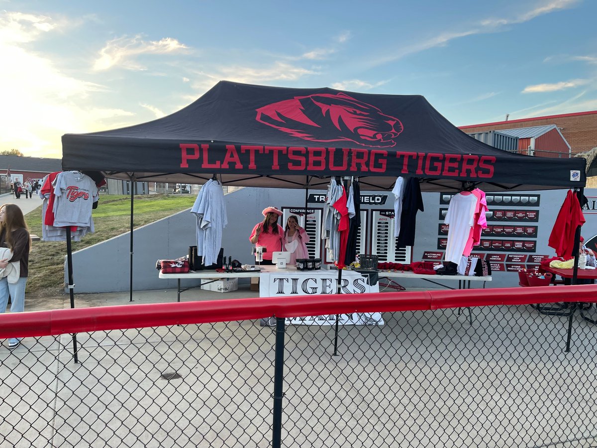 TigersonMainMO's tweet photo. Thank you to everyone who stopped by and supported Tigers on Main this busy weekend! First at the PHS Senior Night Football Game Friday then at the Fall Fest on Saturday! We are so thankful for our community! #studentranstore #thankful https://t.co/dr3etck5K0