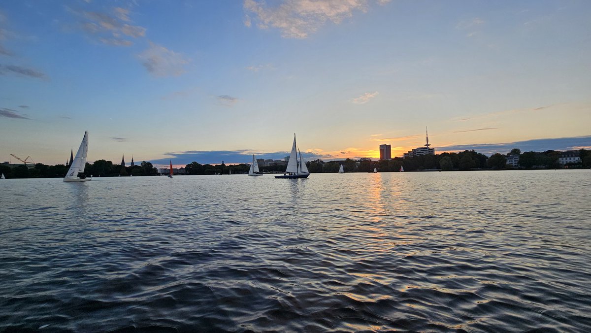 Bin auf dem Weg an die Alster zum letzten Regattatraining der Saison⛵