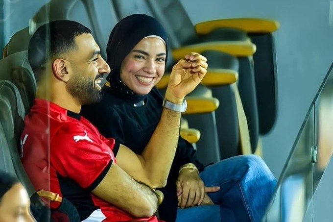 رحلة ماجي صادق زوجة محمد صلاح من الحفاظ على الخصوصية للتأقلم مع الشهرة. شاهديها 