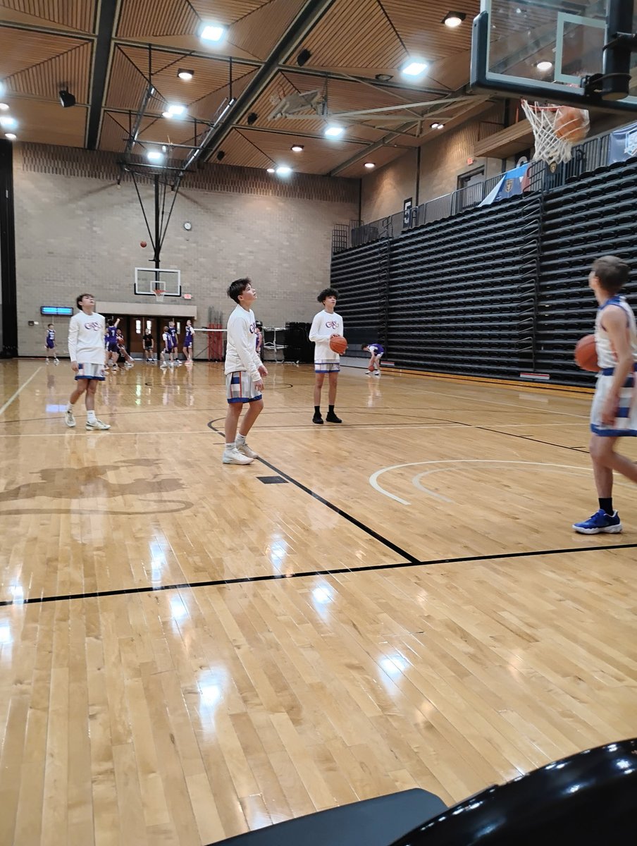 natehoops1's tweet photo. who ready for basketball szn doe??? 🏀 https://t.co/Rs7m7SeNap