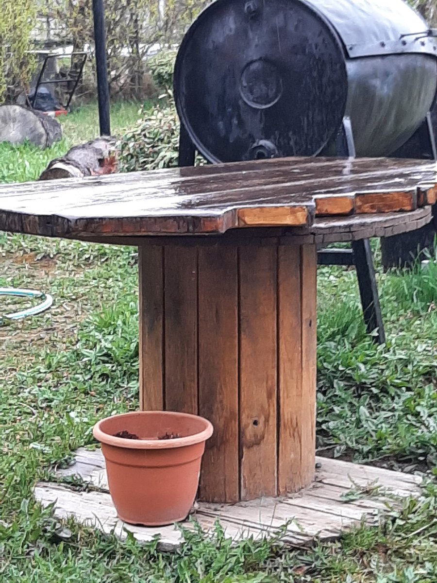 Llueve en El Chaltén. 
Que tengan un bonito día.  Besos