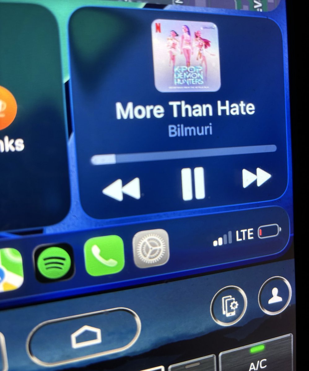 Nickaris26's tweet photo. @BilmuriTweets is here to single-handedly seal the Honmoon! https://t.co/Kx2PdzTDgv