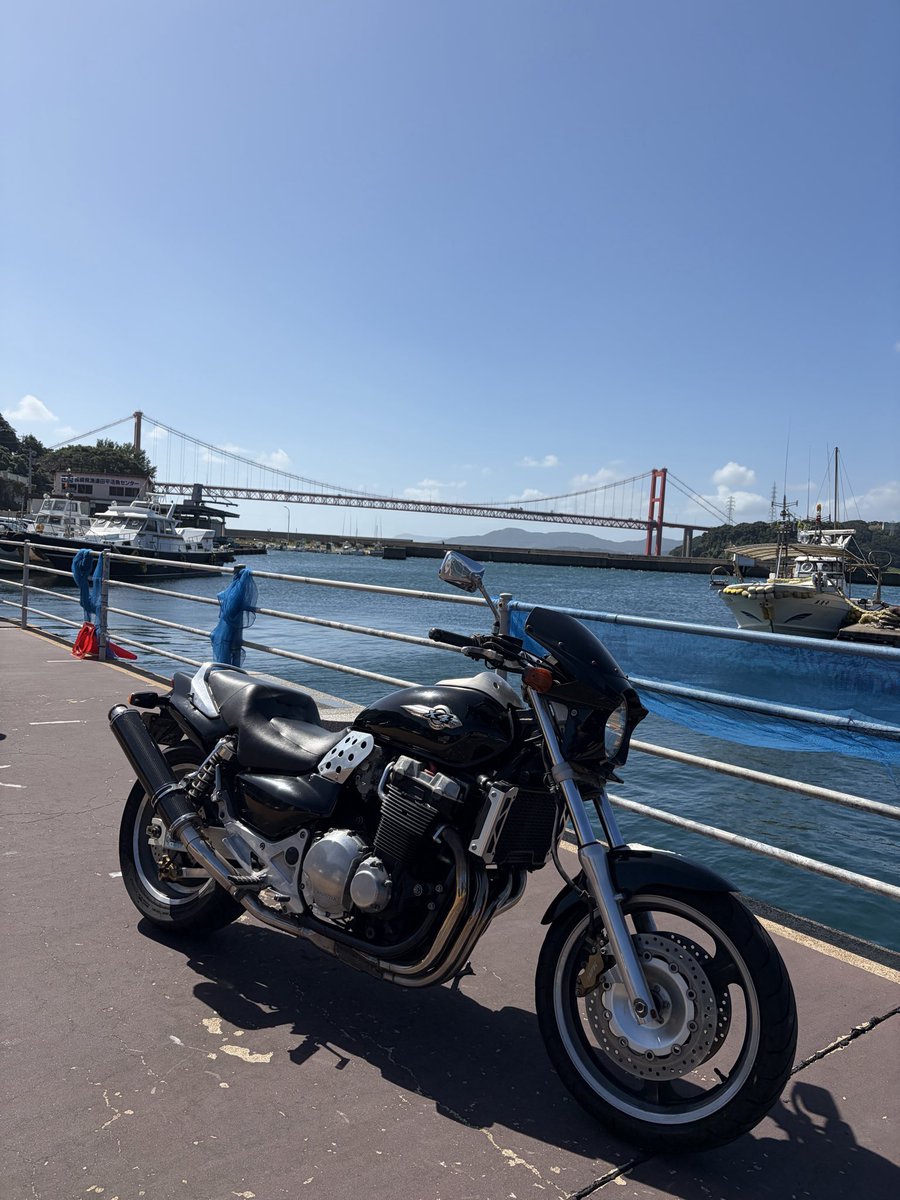deodeo72H's tweet photo. バイクと海！最高っ！
#バイク乗りとして自己紹介 
#バイクのある風景 
#バイク乗りと繋がりたい https://t.co/LXZARjdlYD