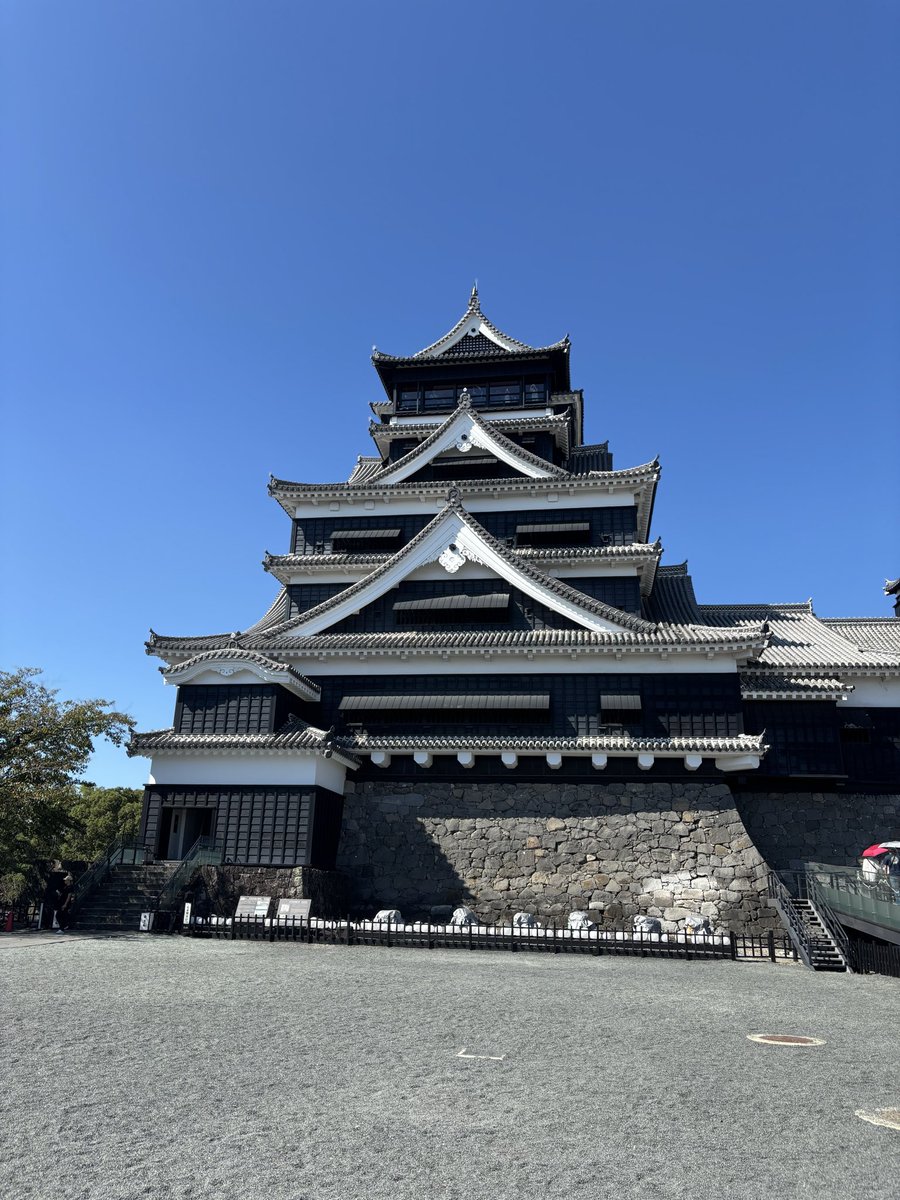 100O23's tweet photo. 熊本城 https://t.co/8dmkp2LFB8