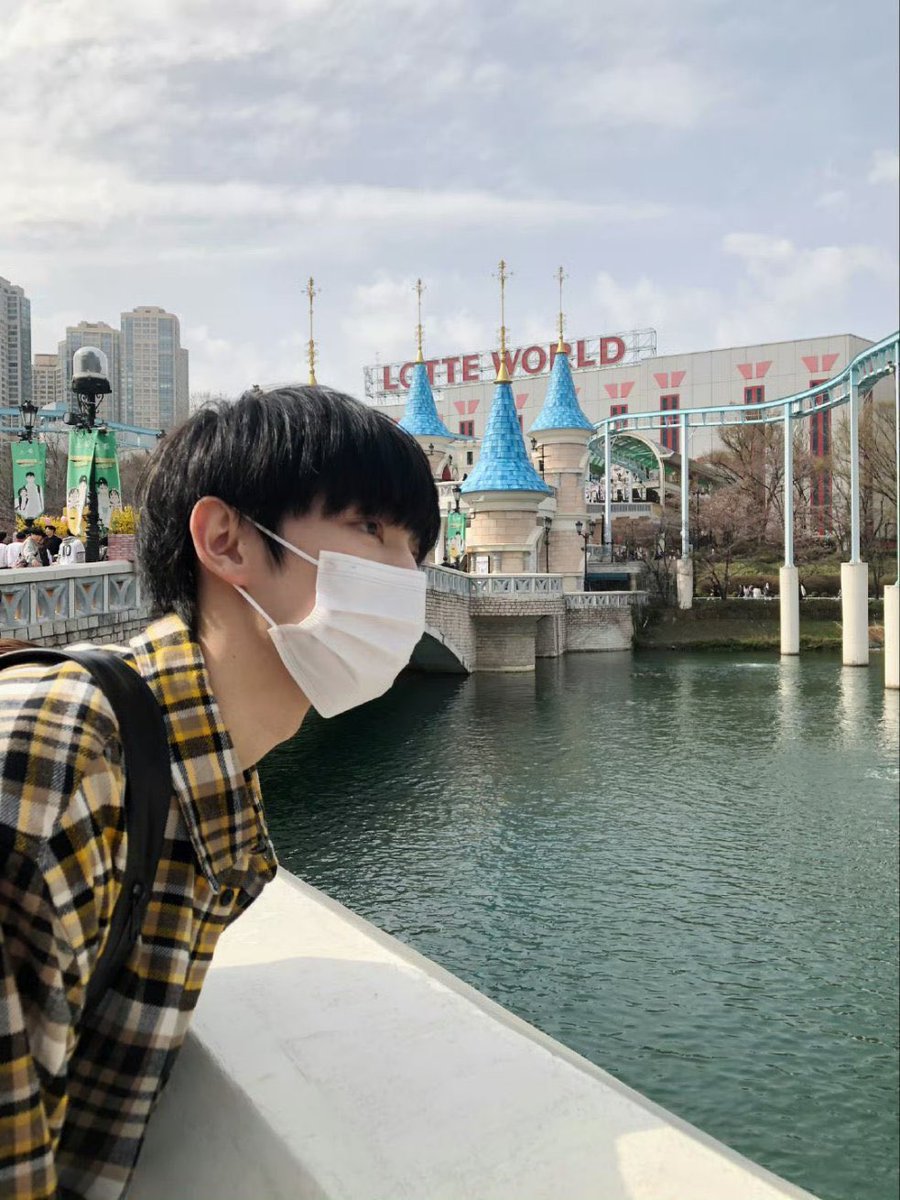 vvuiim's tweet photo. 판저이 과사중에 이런사진들 진짜됴음 …
이유: 연하ㄴㅈㅊㄱ 같아러 https://t.co/1dO9Iftra1