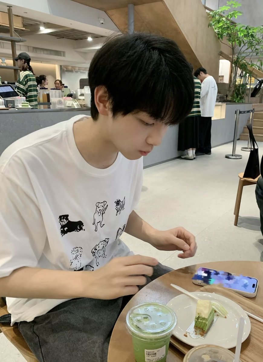 vvuiim's tweet photo. 판저이 과사중에 이런사진들 진짜됴음 …
이유: 연하ㄴㅈㅊㄱ 같아러 https://t.co/1dO9Iftra1
