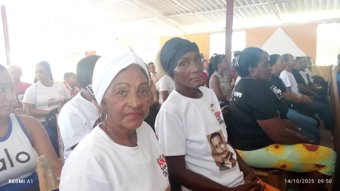 El acto por el día de la Mujer Rural efectuado en la CPA Sabino Pupo Milián presidido por el Primer Secretario del Partido Eider Luis y el Intendente Rafael Muñiz la presidio la Bandera 65 aniversario de la ANAP,dónde se reconocieron a las destacadas en el municipio San Luis .