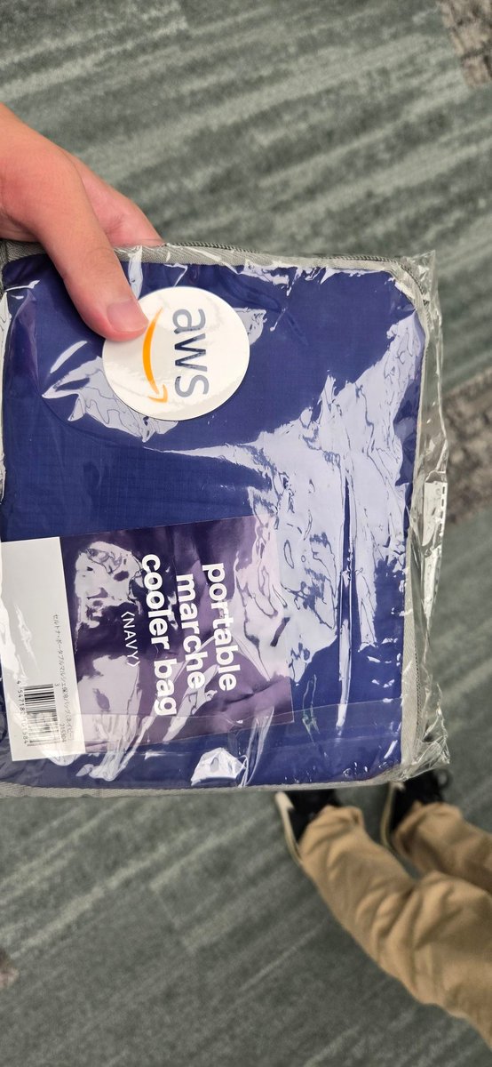 wasyokusat98817's tweet image. 大阪開催面白かったです！
トータル成績はいまいちなものの、ラスト30分の追い上げにてなんか貰えました！笑
#AWSSkillBuilder 
#AWSjam