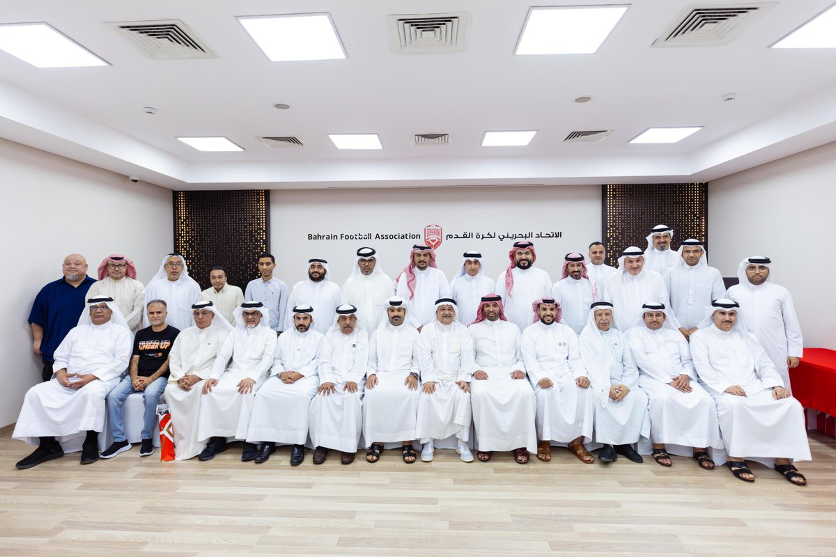 علي بن خليفة يلتقي الإعلاميين في لقاء مفتوح